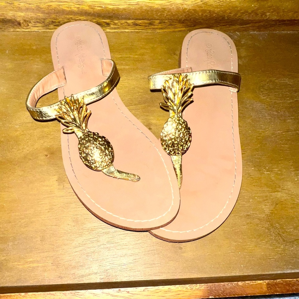 Women’s Size 8 Lilly Pulitzer Pineapple Sandals